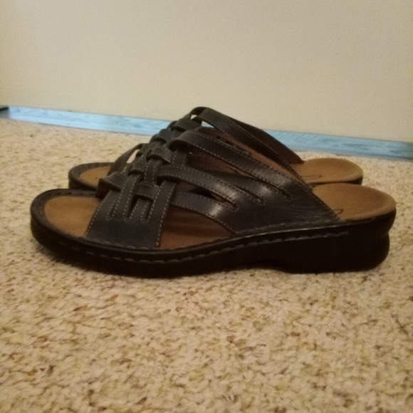 Clarks sandals women's size 7M navy blue straps EUC - Picture 4 of 7